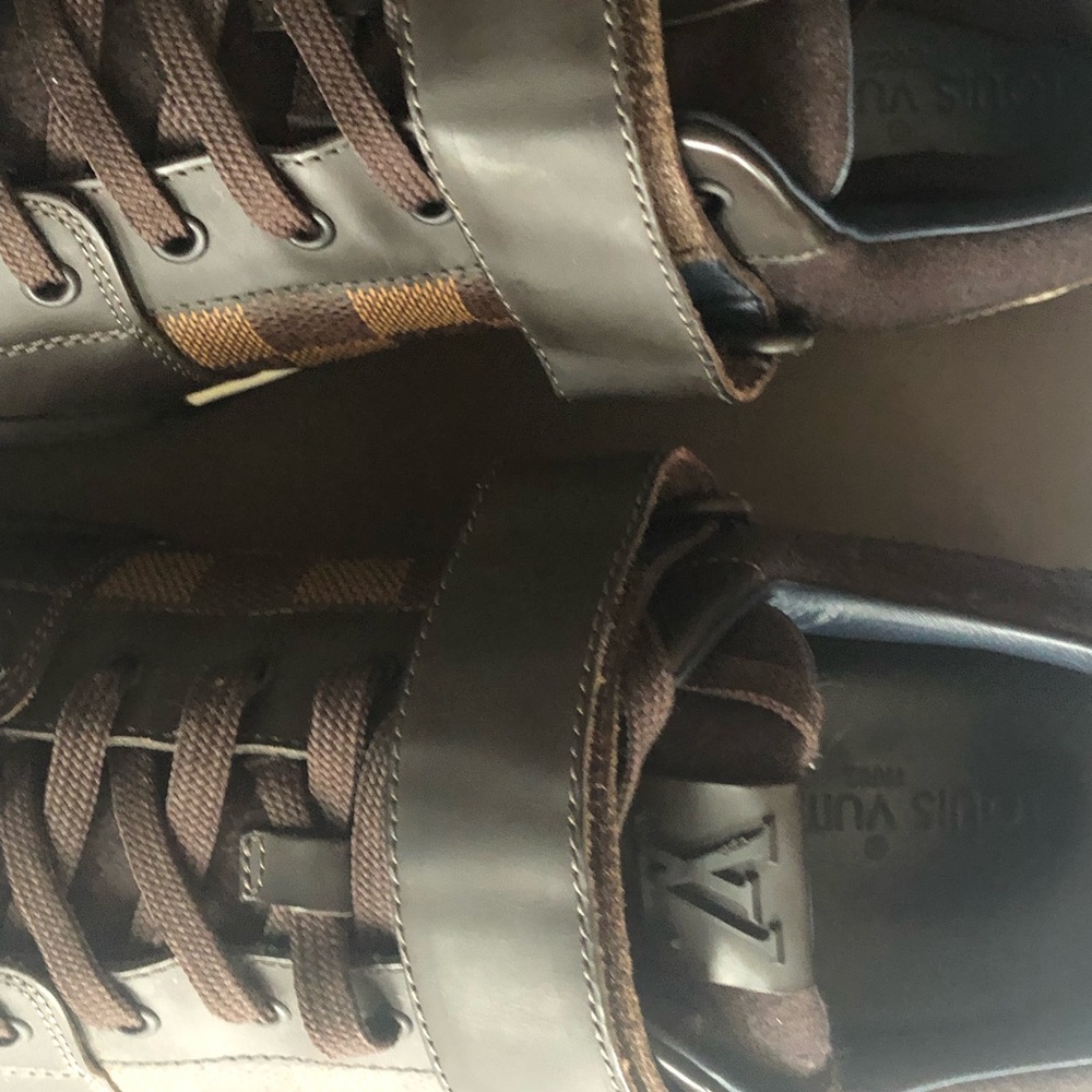 Louis Vuitton Damier Low Top Men’s Sneaker - Picture 4 of 7